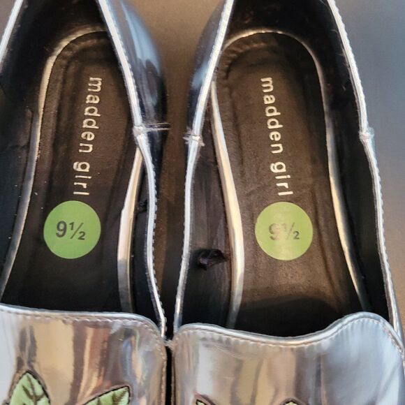 BRAN NEW MADDEN GIRL ORBITT METALLIC ROSE EMBROIDERY EMBELLISHED FLAT - Picture 5 of 15